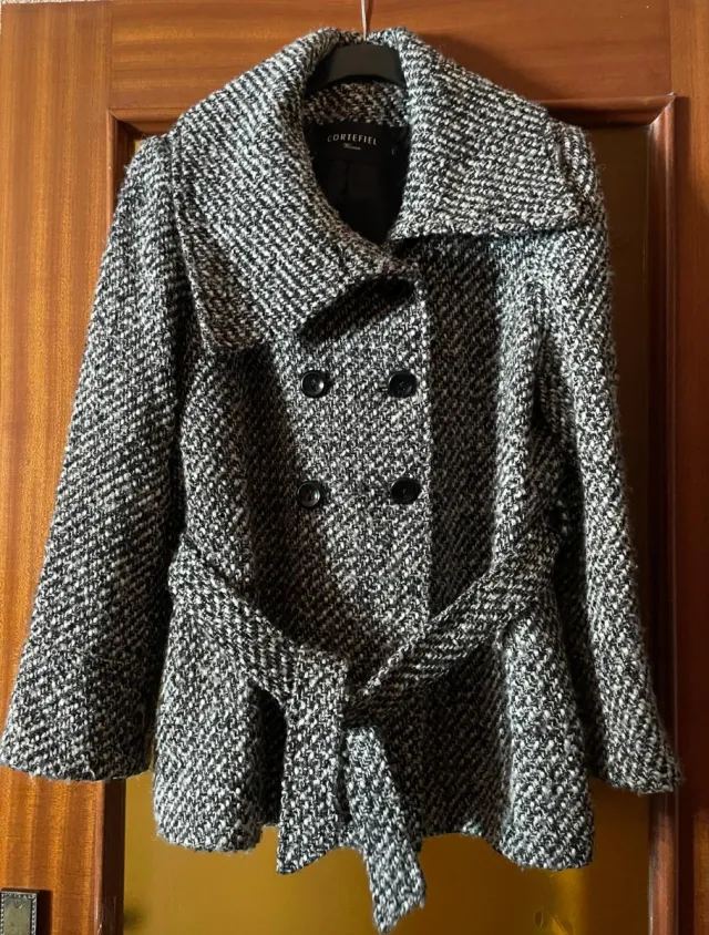 Cortefiel Chaquetón Negro y Gris.