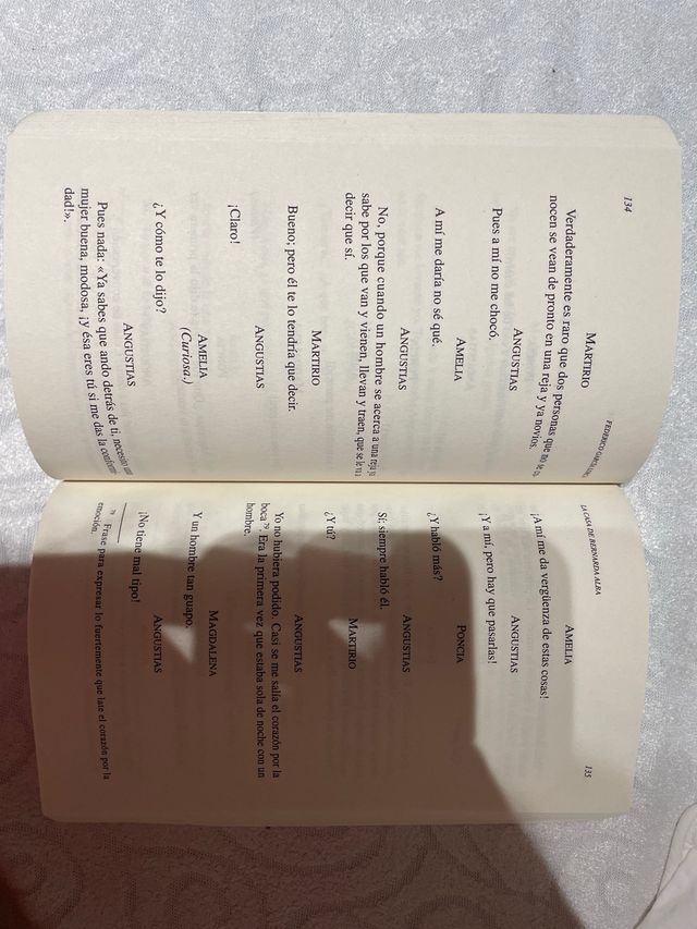 La casa de Bernarda Alba (Spanish Edition)