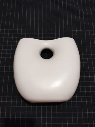 Vaso portafiori a borsetta bianco