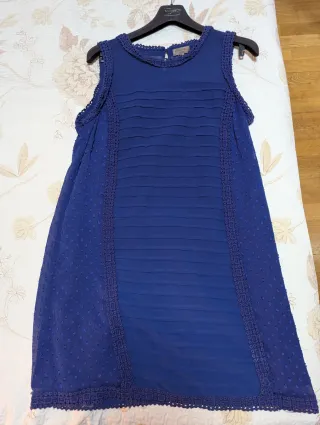 Vestido azul fiesta con detalles