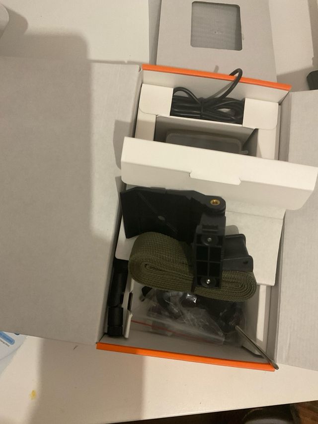 Fototrappola ZEEKER con pannello solare e SIM