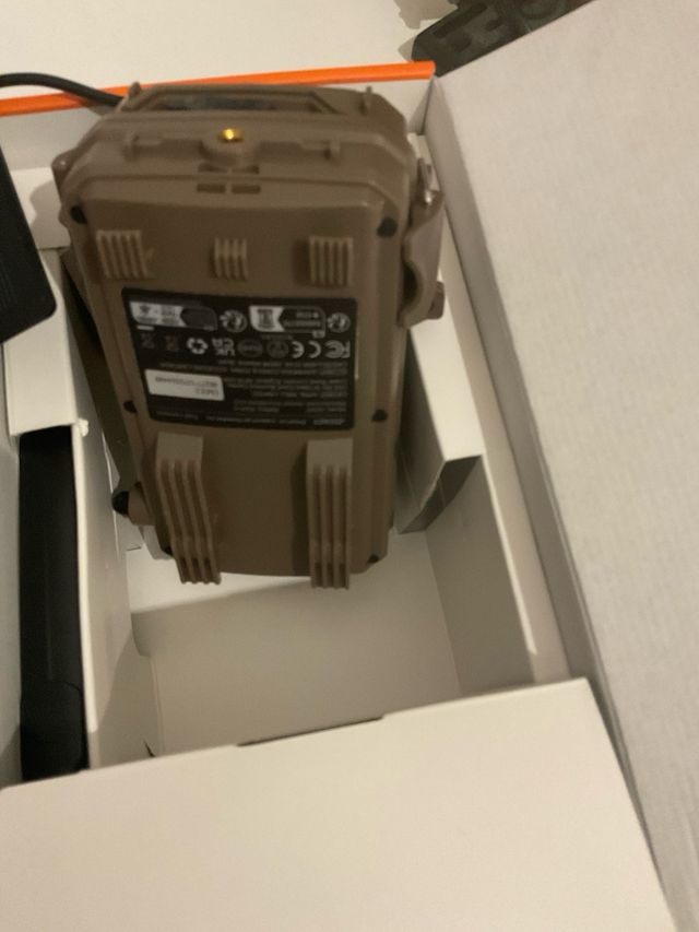 Fototrappola ZEEKER con pannello solare e SIM