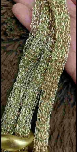 Collar espectacular dorado