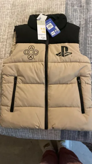 Chaleco Playstation Beige y Negro