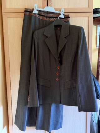 Traje de chaqueta y pantalon