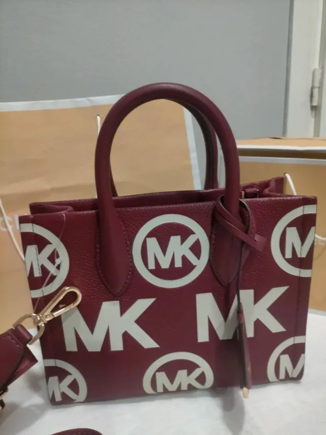 Mirella Pequeño Piel