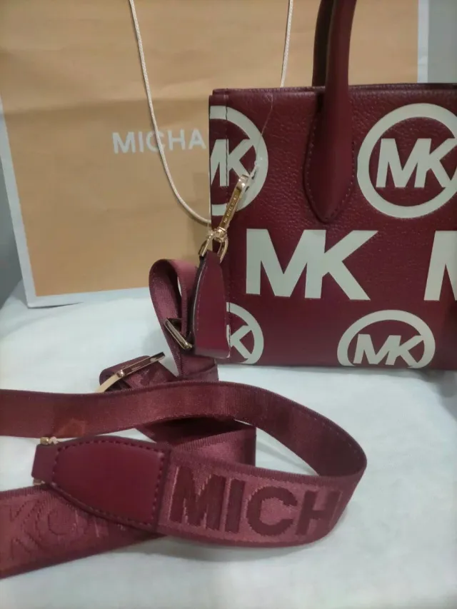 Mirella Pequeño Piel