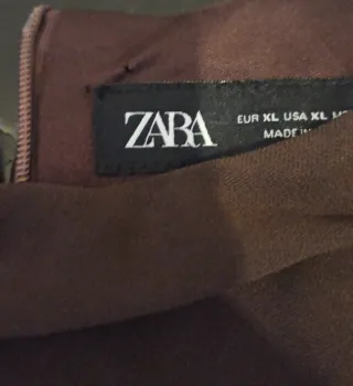 Vestido ZARA marrón drapeado