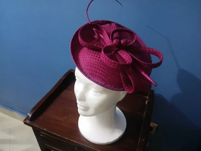 Tocado de fiesta morado y rosa