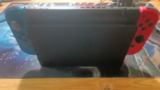 Nintendo Switch + Mando Extra + Estuche + Funda