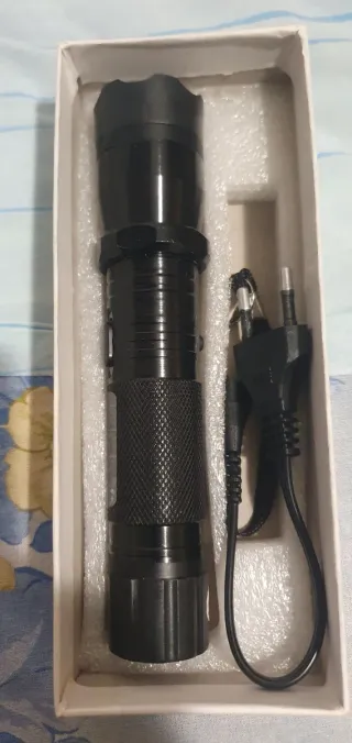 Torcia difesa personale ricaricabile