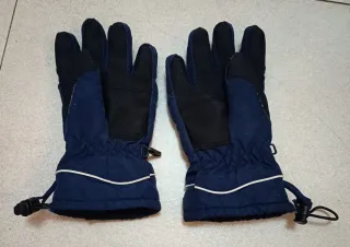 Guantes de niño azul y negro