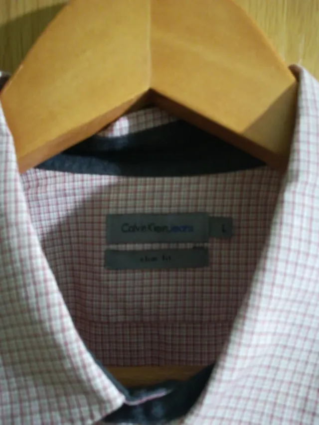 Camisa Calvin Klein Rosa y Blanca