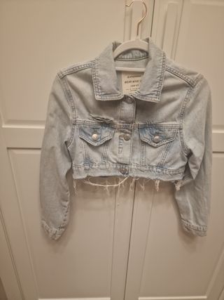 Cazadora vaquera Stradivarius crop