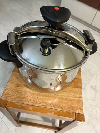 Olla Rápida Magefesa Star Bombeada 6L