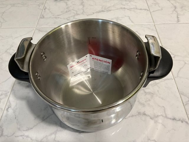 Olla Rápida Magefesa Star Bombeada 6L