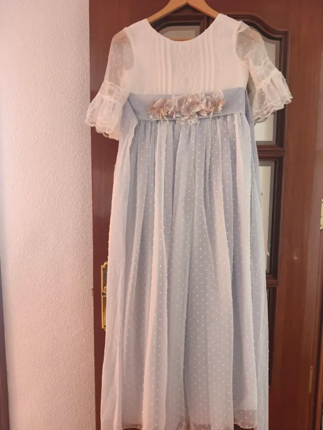 Vestido de comunión azul y blanco