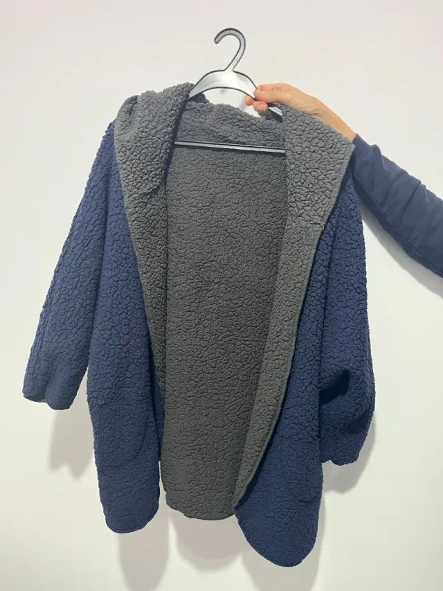 Cárdigan reversible lana azul y gris