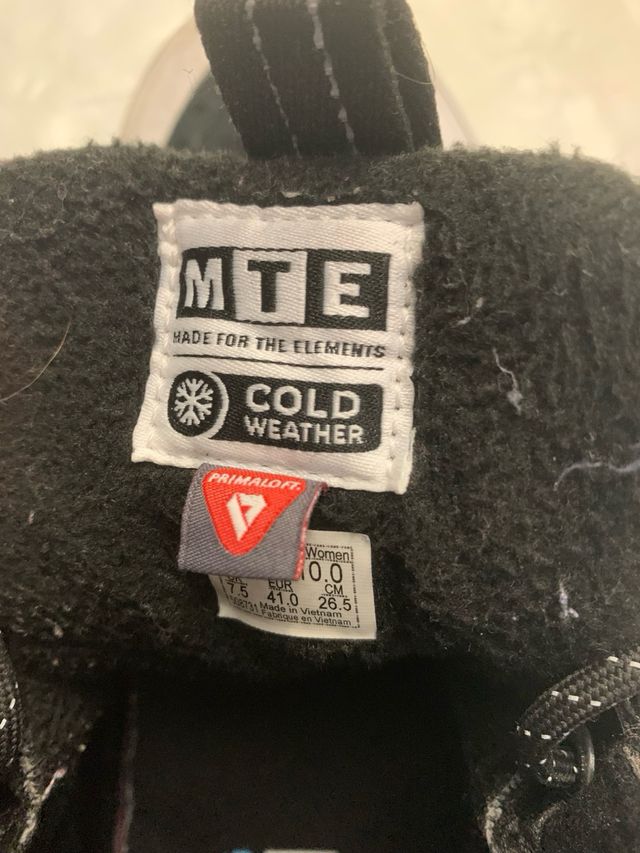 Zapatillas Vans SK8-Hi Beige y Negras