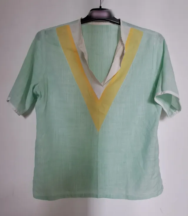 Camisa corta verde menta y amarilla