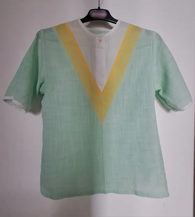 Camisa corta verde menta y amarilla