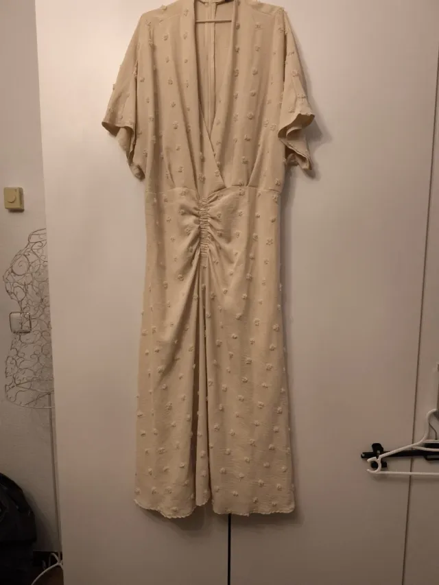 Vestido de verano beige