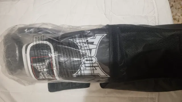 Guantes de Boxeo Tapout Negros 14 Oz