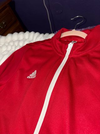Chaqueta deportiva Adidas roja
