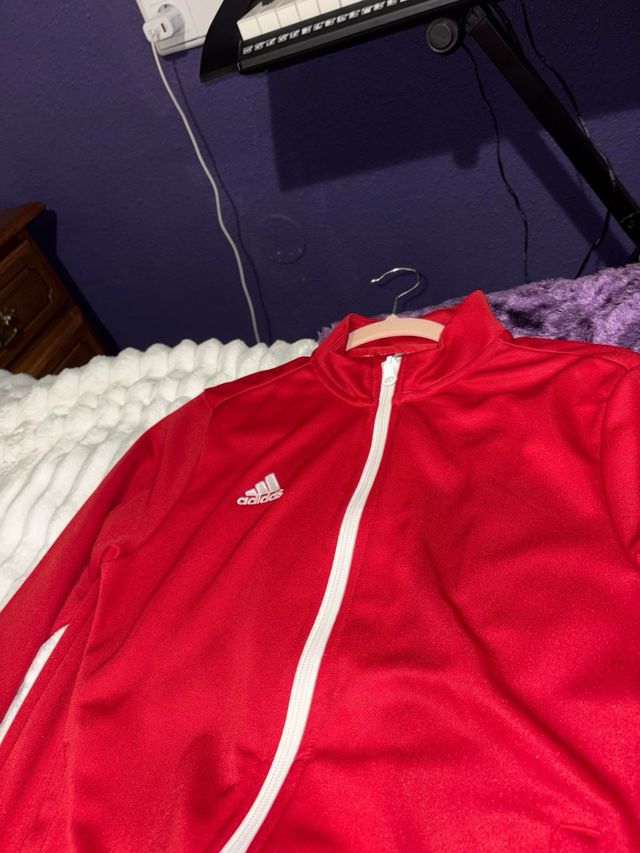 Chaqueta deportiva Adidas roja
