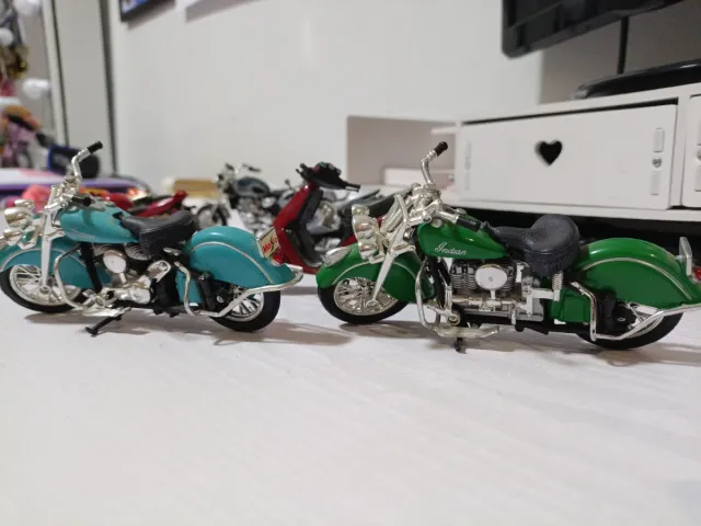 Lote de 12+1 Motos a Escala