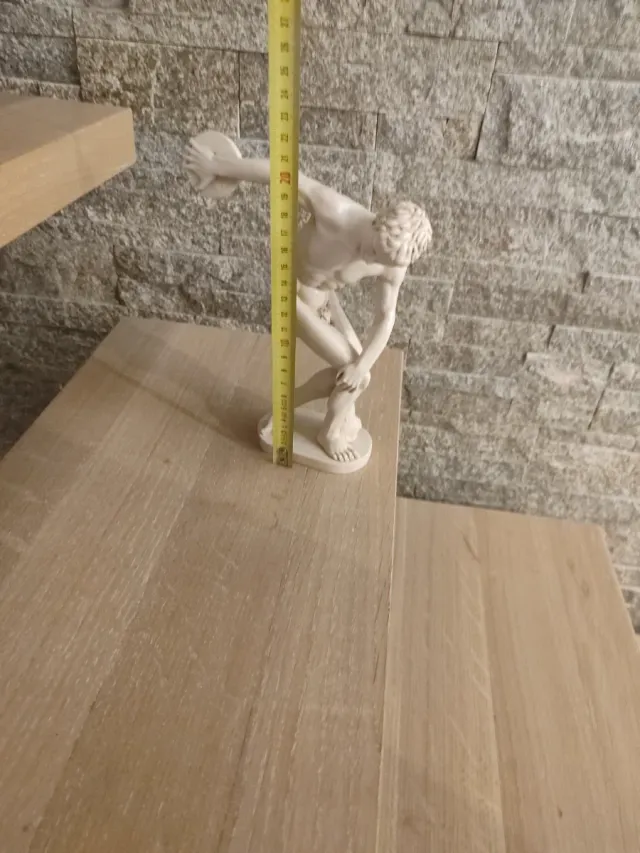 Figura Resina Discóbolo, 21cmtros de altura