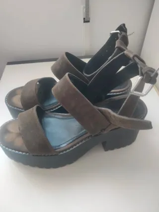 Sandalias Marrones.