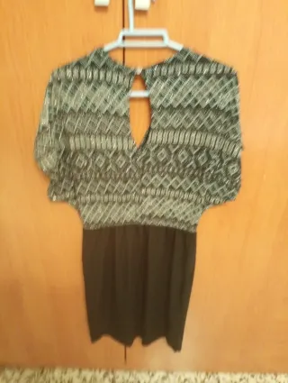 Vestido fiesta corto plateado y negro