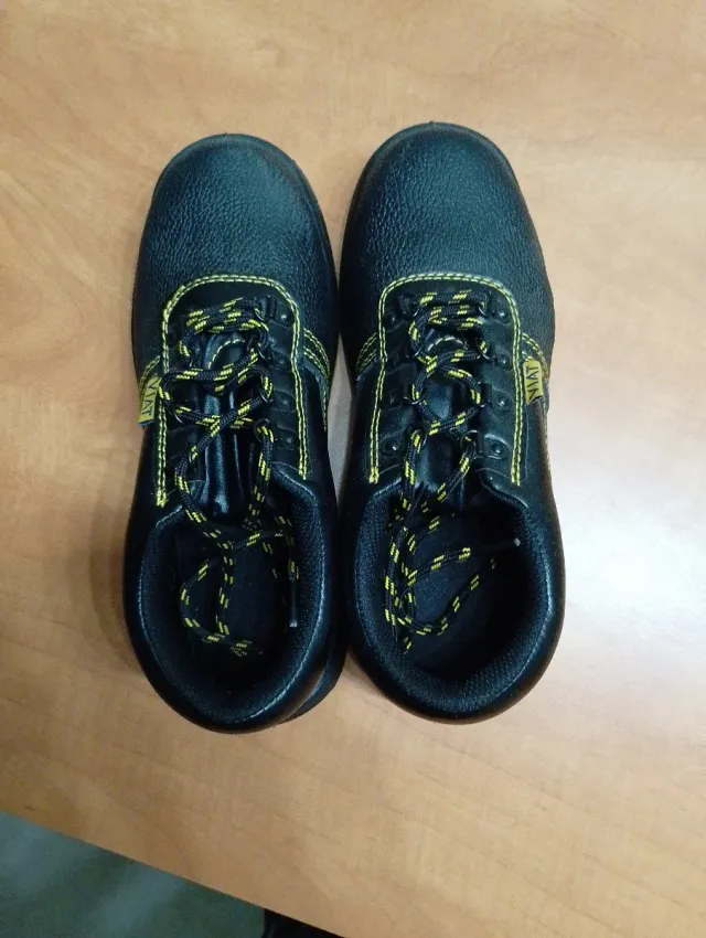 Zapatos de seguridad / trabajo VIAT