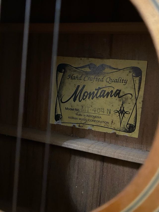 Guitarra acústica Montana modelo MT-404 N