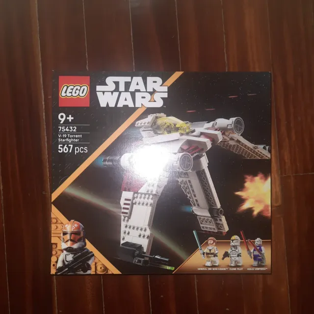 LEGO Star Wars 75432 V-19 Torrent Starfighter