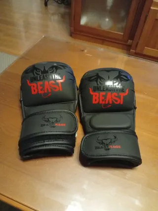 Guantes MMA Beast Rage Negros y Rojos