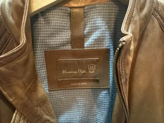 Chaqueta de cuero Massimo Dutti marrón