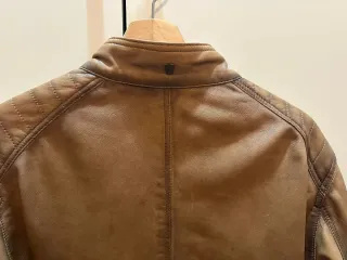 Chaqueta de cuero Massimo Dutti marrón