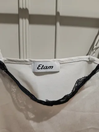 Camiseta lencera con encaje negro