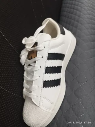 Adidas Superstar Talla 35 NO OG