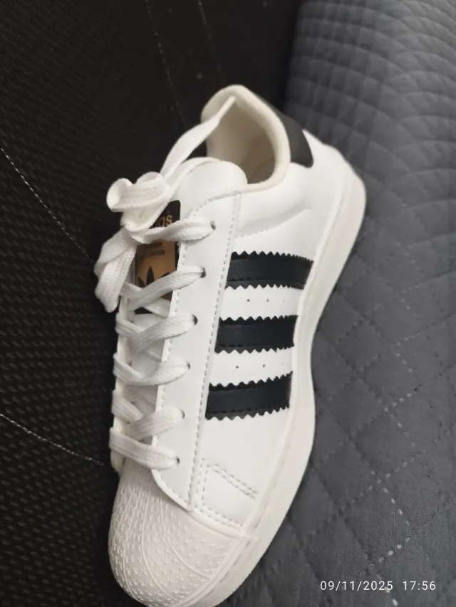 Adidas Superstar Talla 35 NO OG