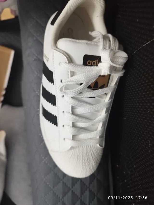 Adidas Superstar Talla 35 NO OG