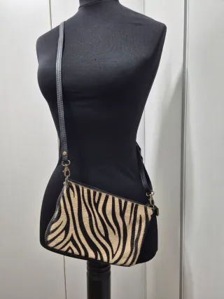 Pochette vera pelle cavallino beige/nera