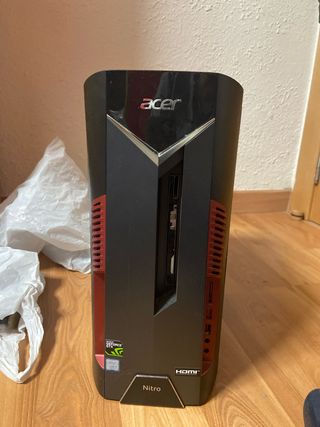 Caja PC Acer Nitro con componentes