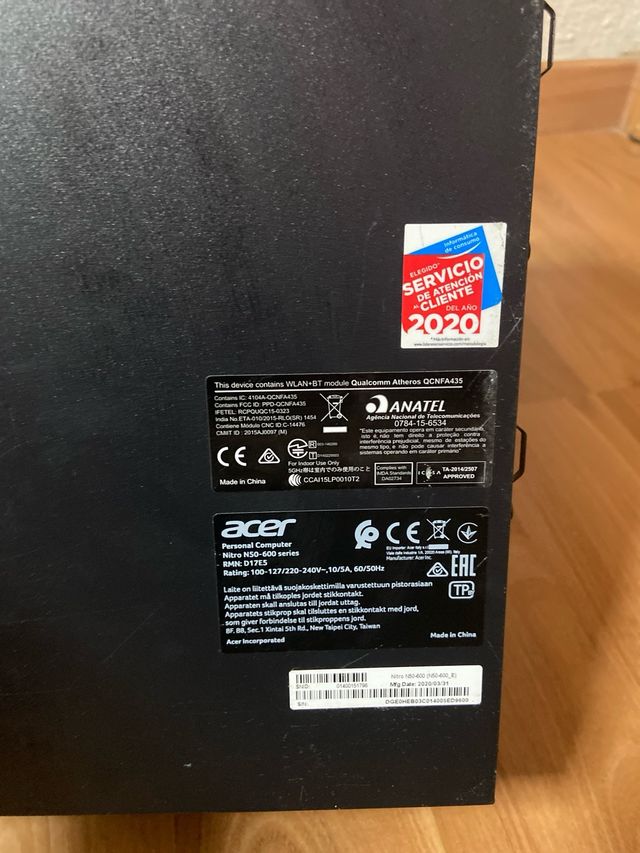Caja PC Acer Nitro con componentes
