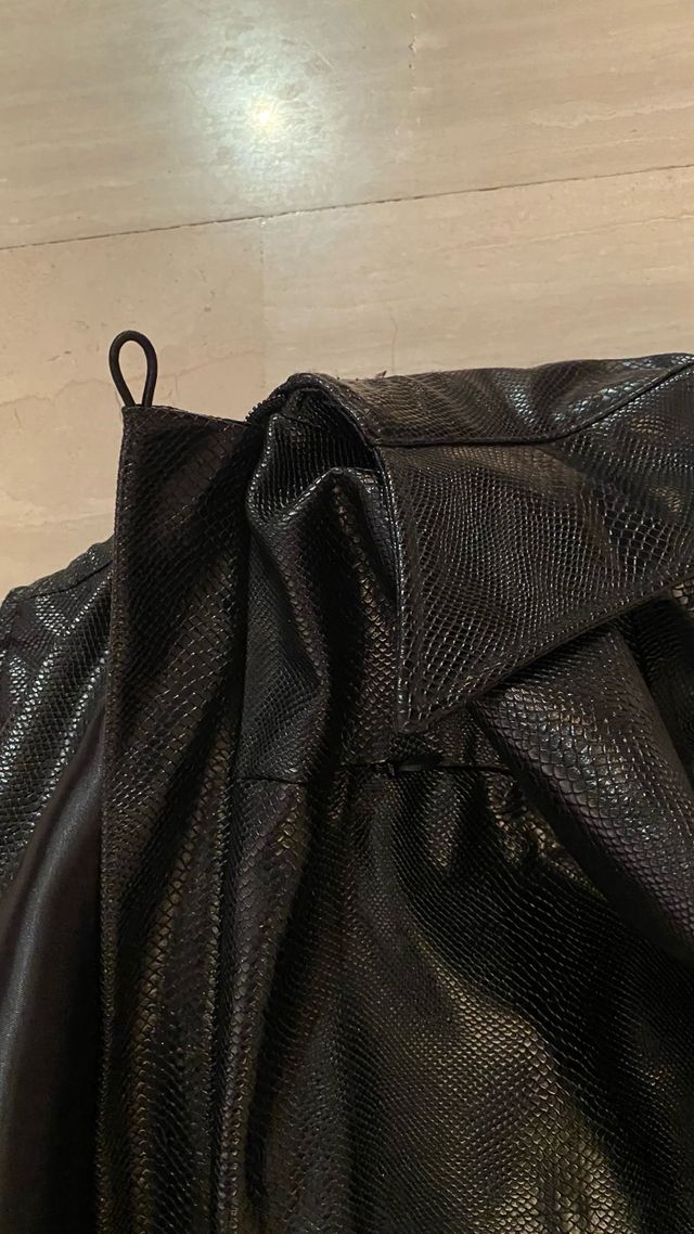 Chaqueta de cuero brillante caballero