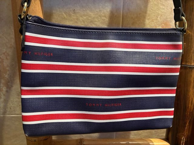Bolso bandolera Tommy Hilfiger rayas