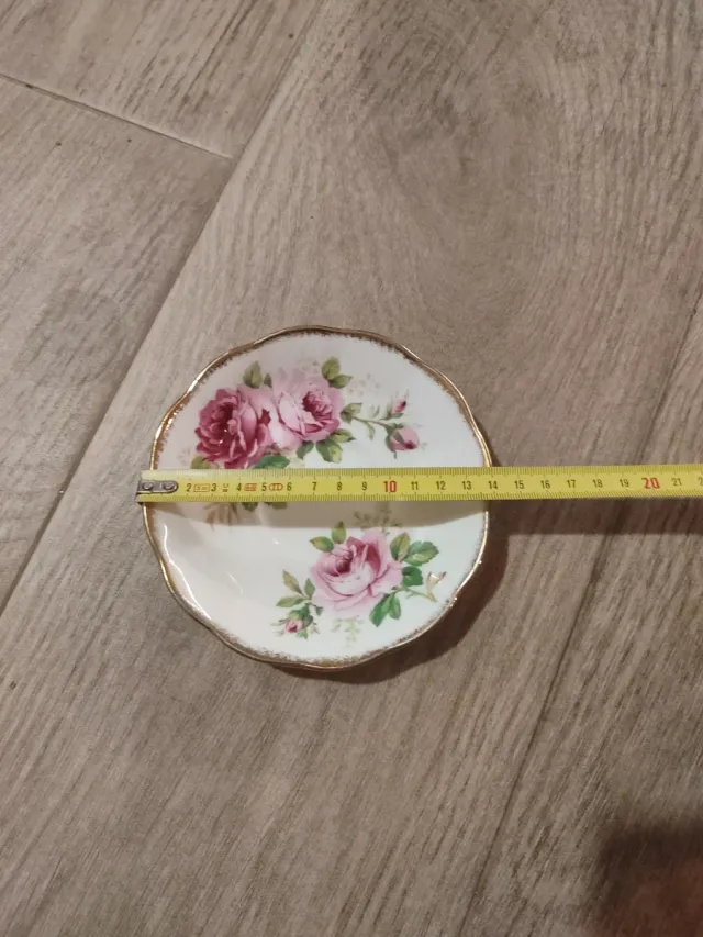 Plato Royal Albert Flores Rosas Porcelana