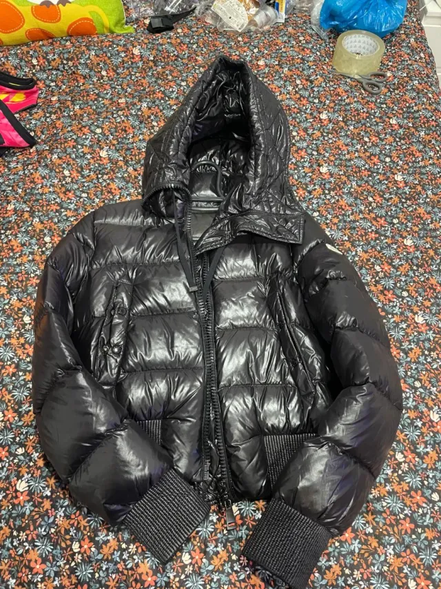 Chaqueta Moncler Negra Talla XS